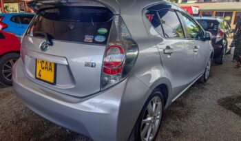 TOYOTA AQUA full