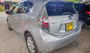 TOYOTA AQUA full