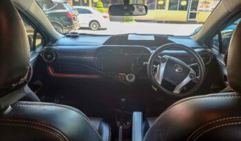 TOYOTA AQUA full