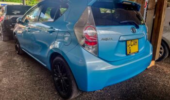 TOYOTA AQUA full