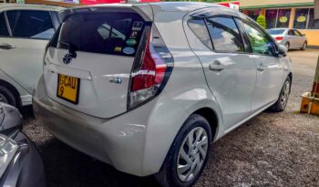 TOYOTA AQUA full
