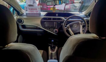TOYOTA PRIUS C full