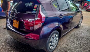 TOYOTA AQUA full