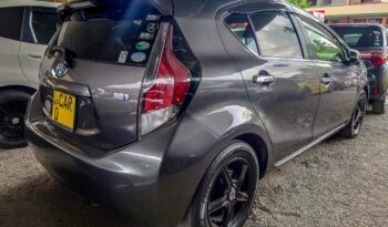 TOYOTA AQUA full