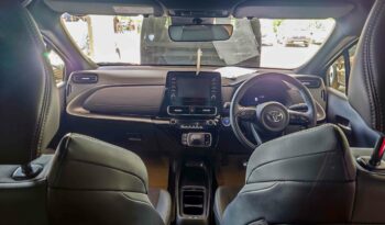 TOYOTA AQUA GR SPORT full