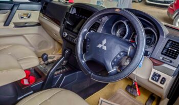 MITSUBISHI MONTERO full