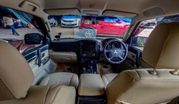 MITSUBISHI MONTERO full