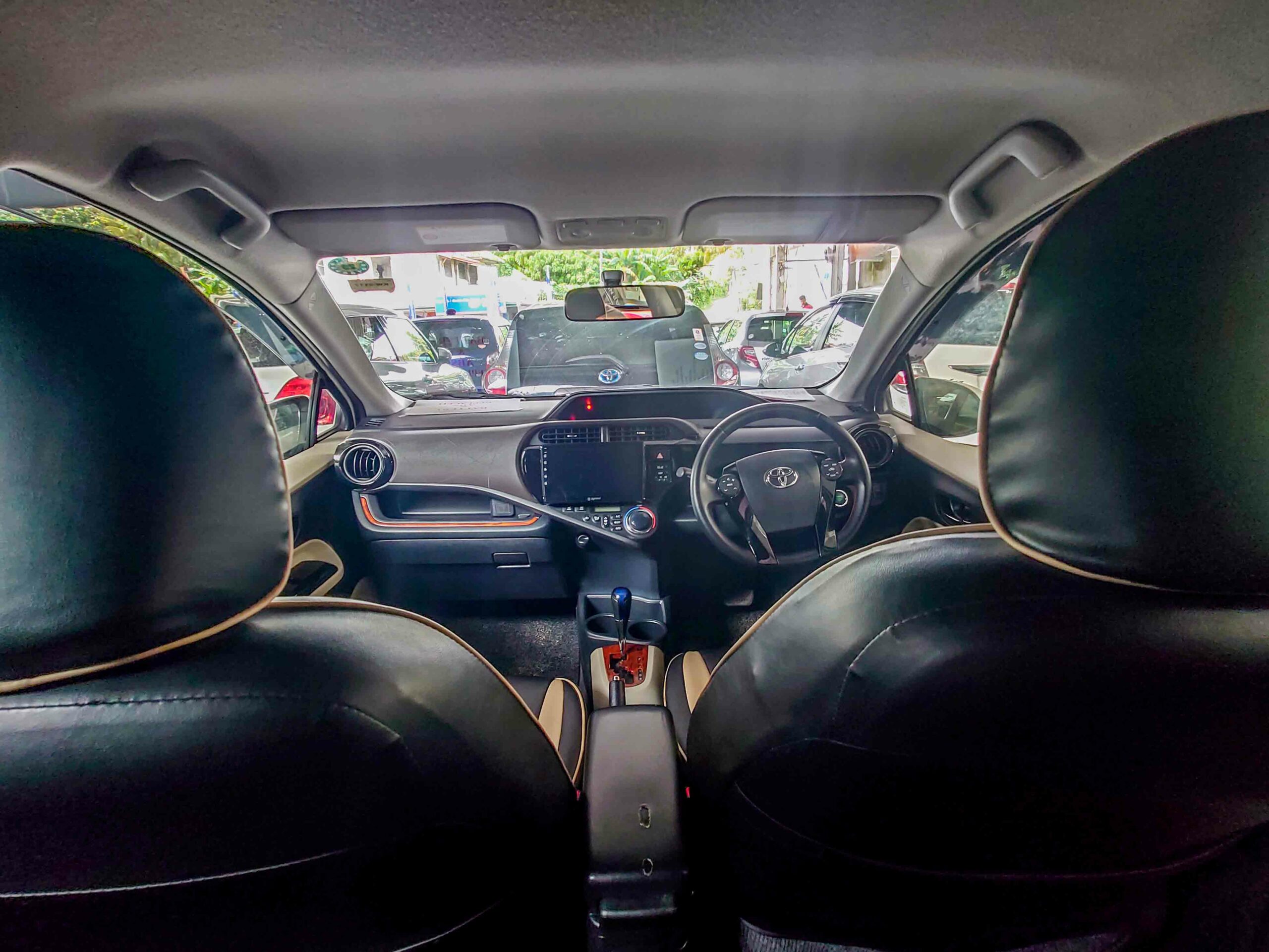 TOYOTA AQUA G Grade full