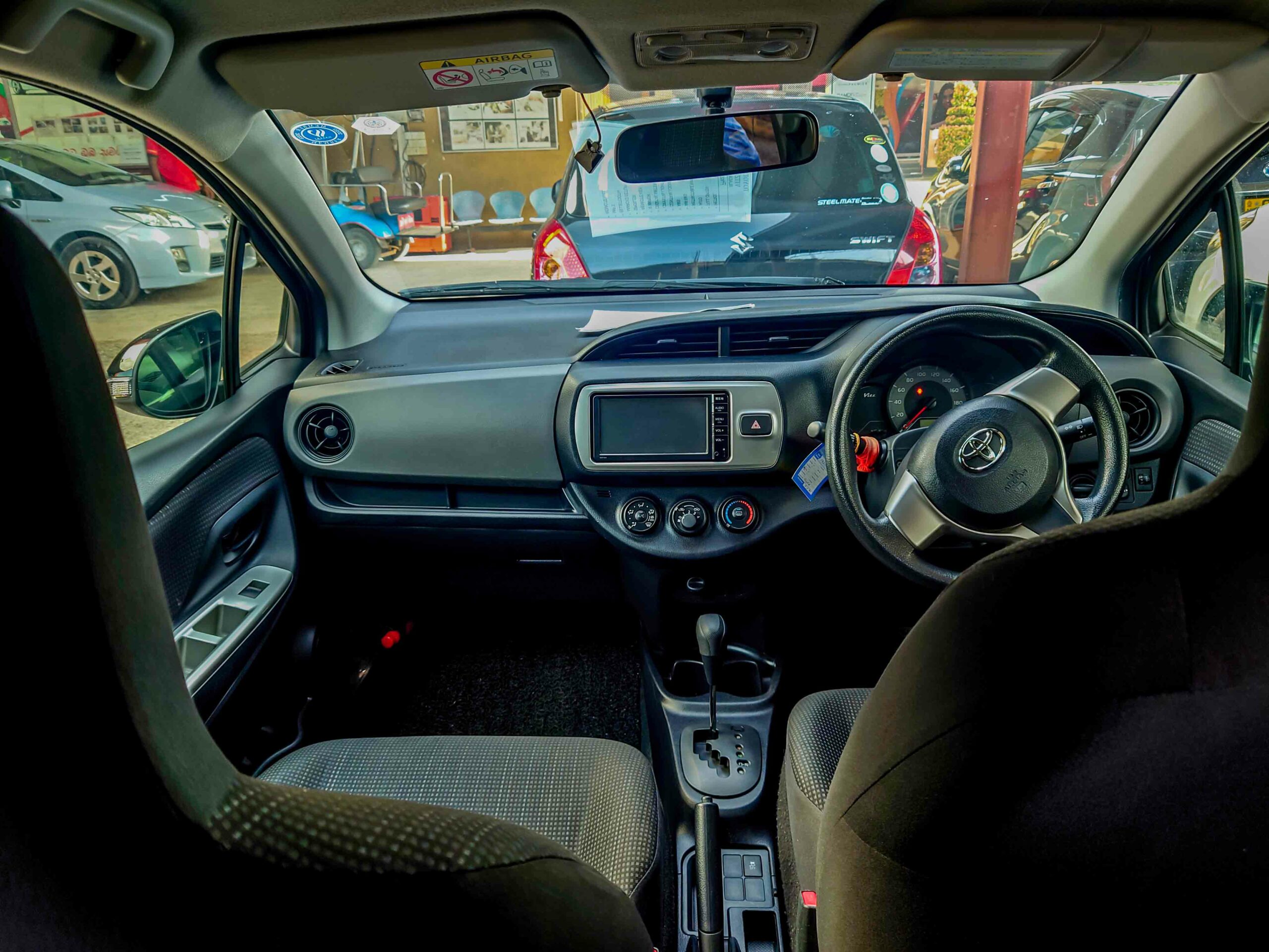 TOYOTA VITZ full