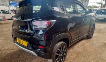 MAHINDRA KUV 100 full
