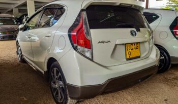 TOYOTA AQUA X URBAN full