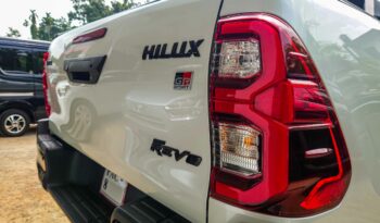 TOYOTA HILUX GR SPORT full