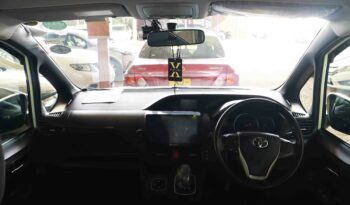 TOYOTA –  VOXY full