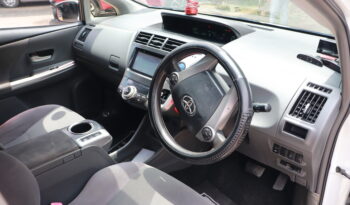 TOYOTA –  PRIUS-ALPHA full