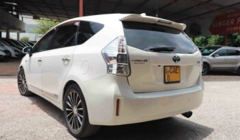 TOYOTA –  PRIUS-ALPHA full