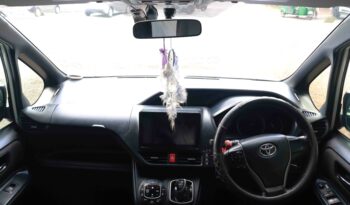 TOYOTA –  VOXY full