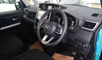 TOYOTA –  ROOMY full